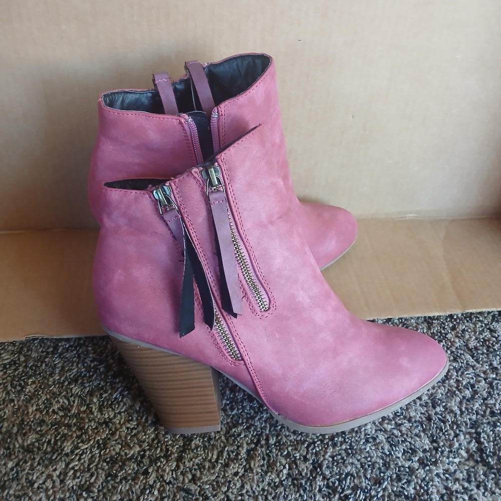 JOURNEE COLLECTION Vally ankle boots Women 8.5  wine faux leather Zipper
